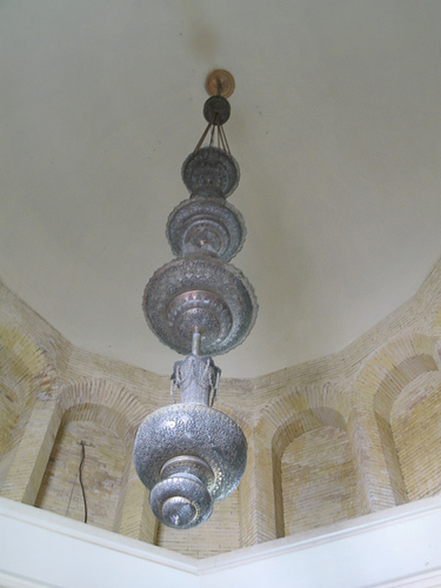 sheikh saadi tomb inside